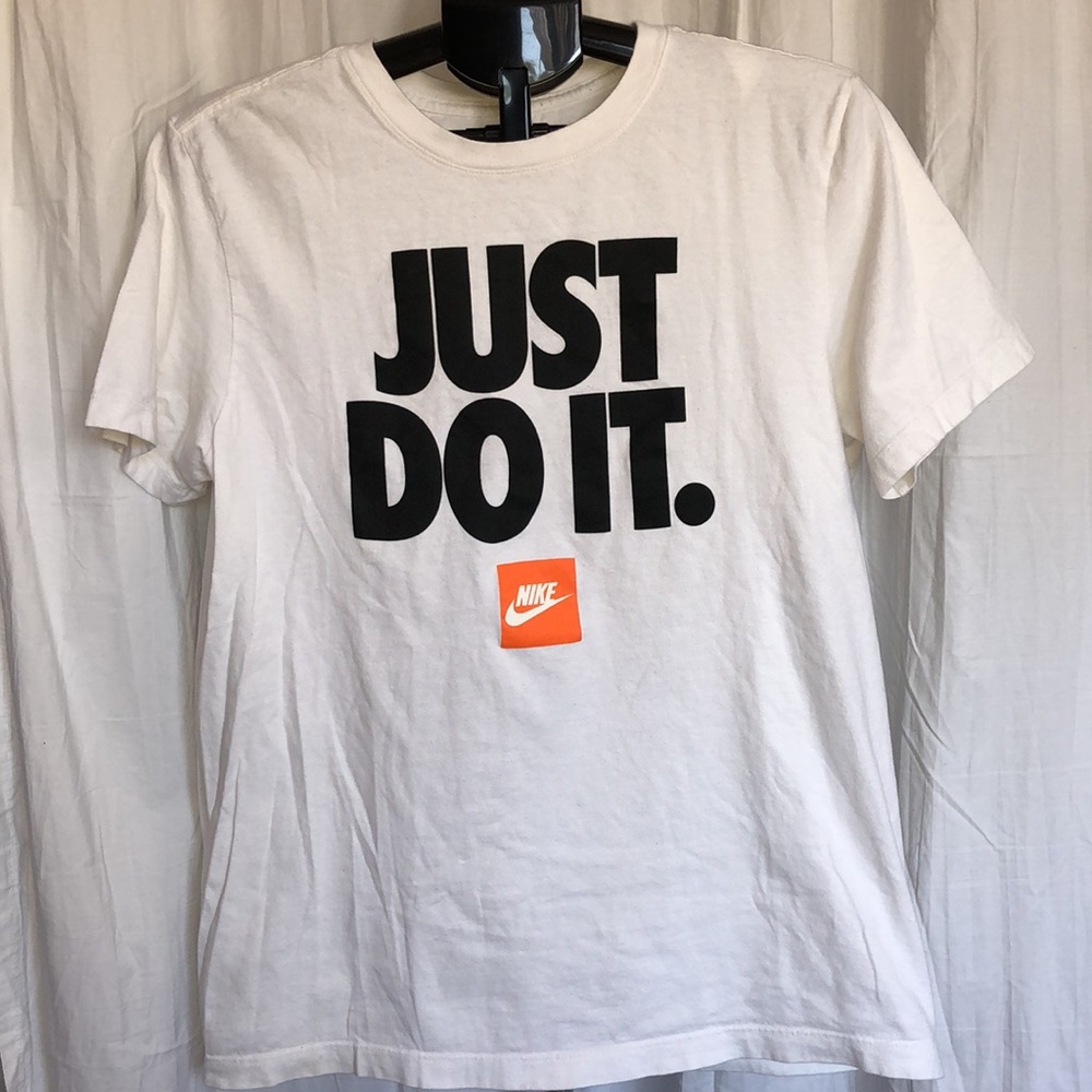 Nike White " Just DO IT"  Graphic Tee